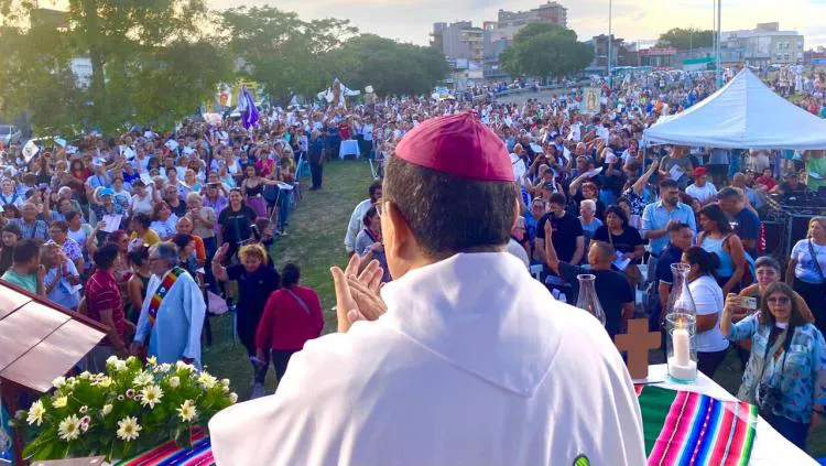 quilmes-celebro-la-30-misa-de-la-esperanza-y-la-9-jornada-mundial-de-los-pobres-69i5