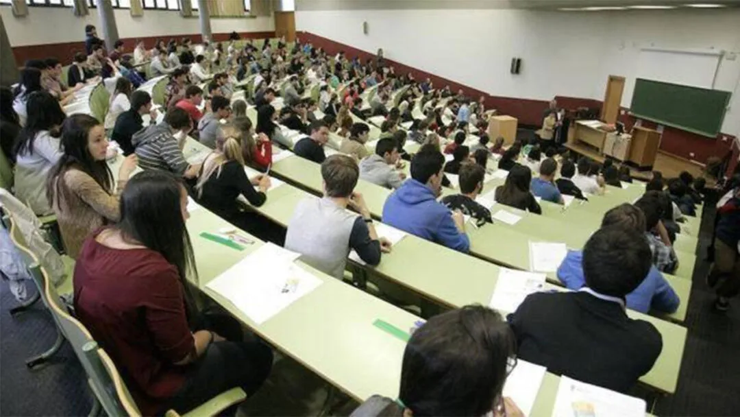 aula-universidad-1080x608