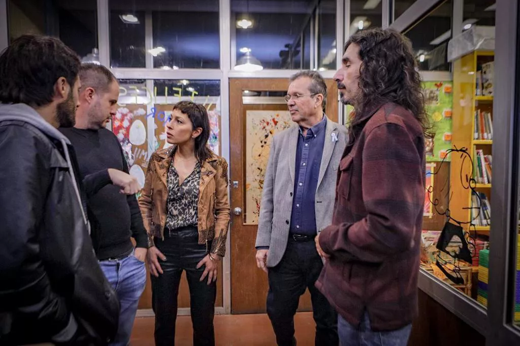 MAYRA Y EL MINISTRO BAUER RECORRIERON LA RENOVADA BIBLIOTECA PÚBLICA Y COMPLEJO CULTURAL “MARIANO MORENO” DE BERNAL 3