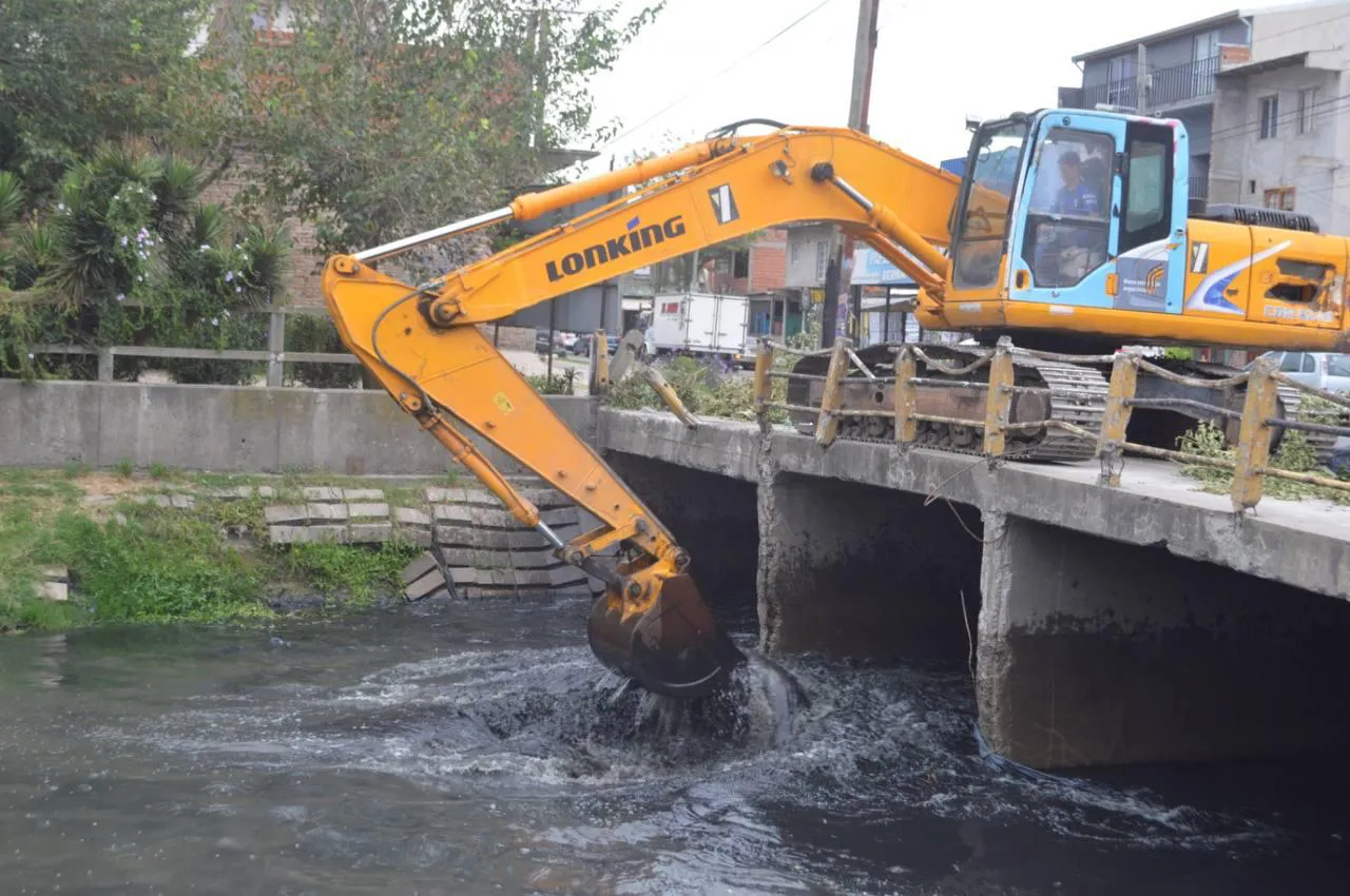 EL MUNICIPIO REFUERZA LOS TRABAJOS DE LIMPIEZA Y DESOBSTRUCCIÓN DE LOS ARROYOS ANTE EL PRONÓSTICO DE TORMENTAS 1
