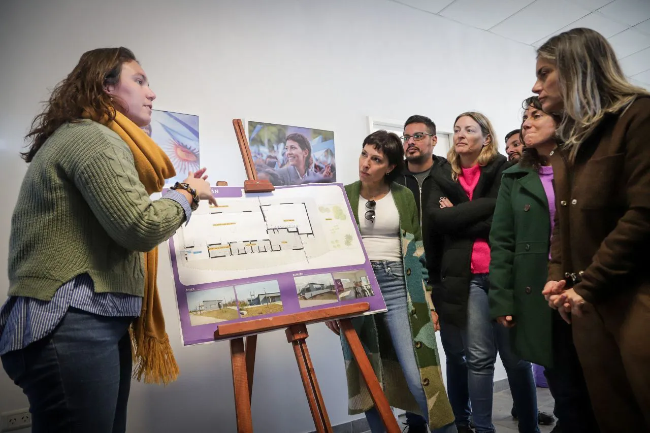 b4992e7a-7d10-4b8e-b706-52a2ddbc0d42