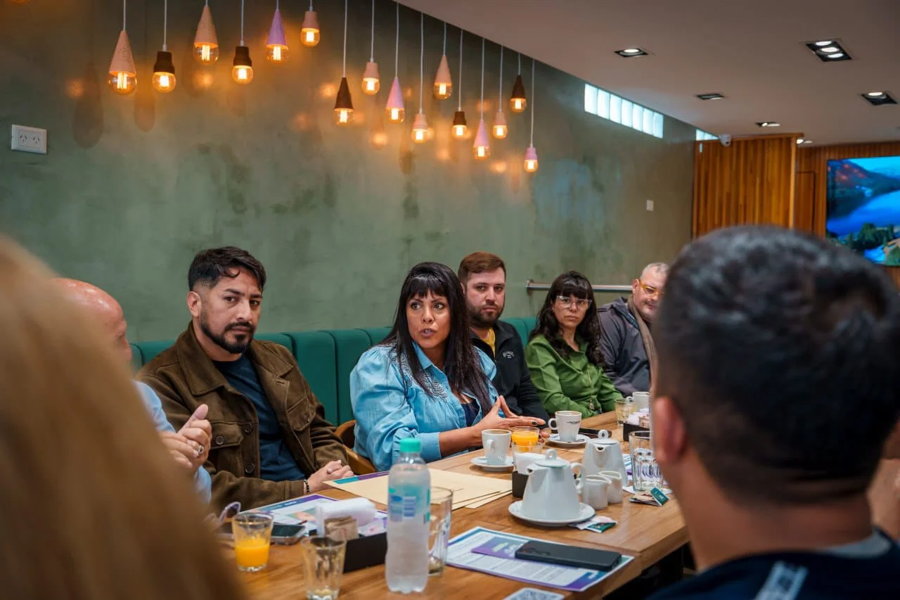 CERTIFICADOS DE HABILITACIÓN A 15 COMERCIOS 2