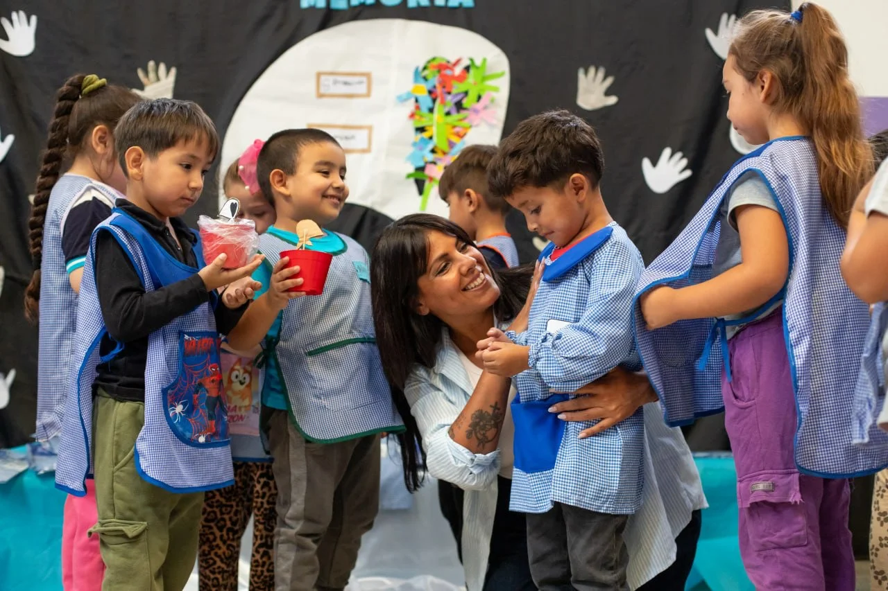 EMOTIVA JORNADA POR LA MEMORIA JUNTO A LA COMUNIDAD EDUCATIVA DE LA EES Nº 74 Y EL JARDÍN MUNICIPAL Nº 6 DE BERNAL OESTE 1