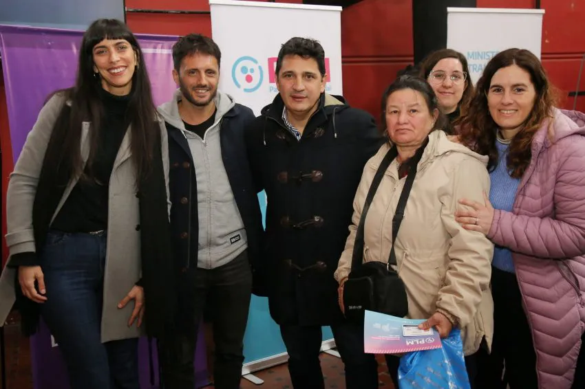 En-Quilmes-Transporte-llego-a-los-30-mil-Pases-Libres-entregados-1-scaled-e1754531543808