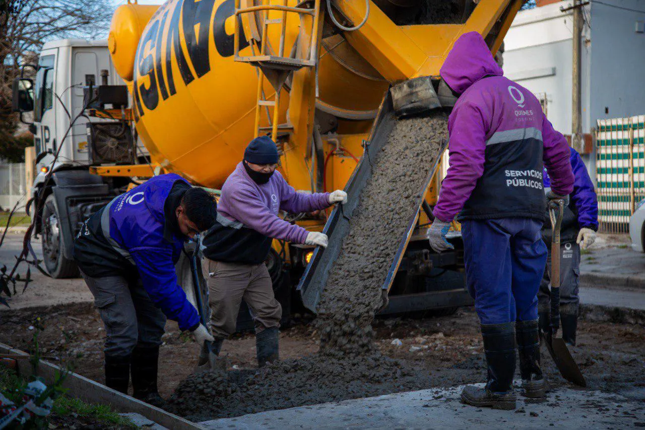 EL MUNICIPIO CONTINÚA CON TRABAJOS DE BACHEO Y DE MANTENIMIENTO DE ESPACIOS PÚBLICOS (4)