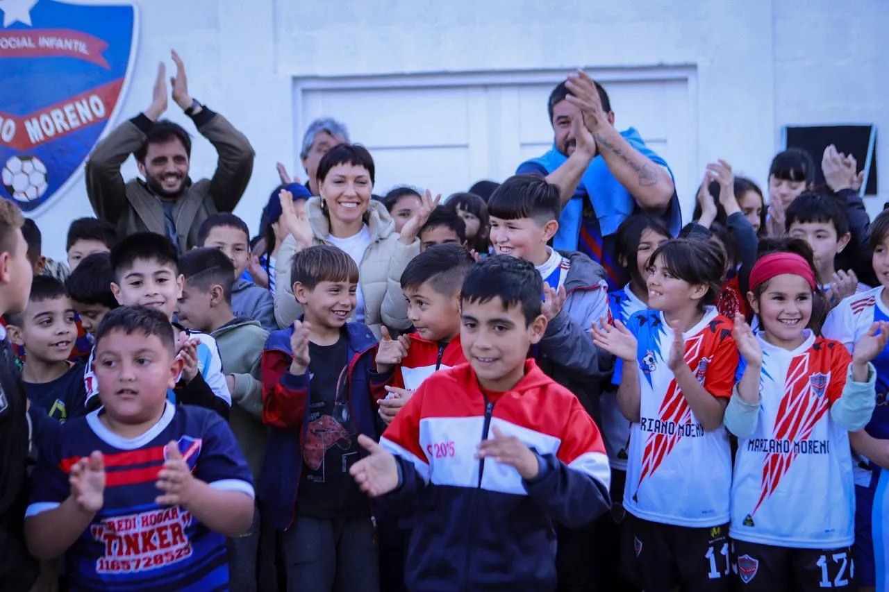 MAYRA INAUGURÓ EL SUM DEL CLUB MARIANO MORENO EN VILLA LUJÁN QUE SE CONSTRUYÓ CON SUBSIDIOS DEL MUNICIPIO DE QUILMES (1)