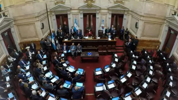 senado-700x394