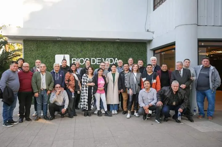 MAYRA MANTUVO UN ENCUENTRO PARA REFORZAR EL TRABAJO EN CONJUNTO CON EL CONSEJO UNIDO DE PASTORES DE QUILMES (1)