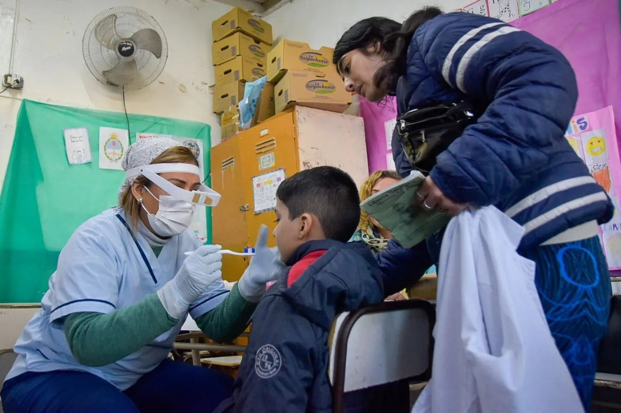 EL-MUNICIPIO-LLEVA-ADELANTE-EL-PROGRAMA-SALUD-ESCOLAR-2024-EN-TODAS-LAS-PRIMARIAS-PÚBLICAS-QUILMES-1