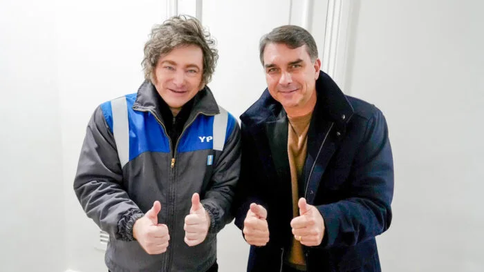 Milei-Bolsonaro-700x394