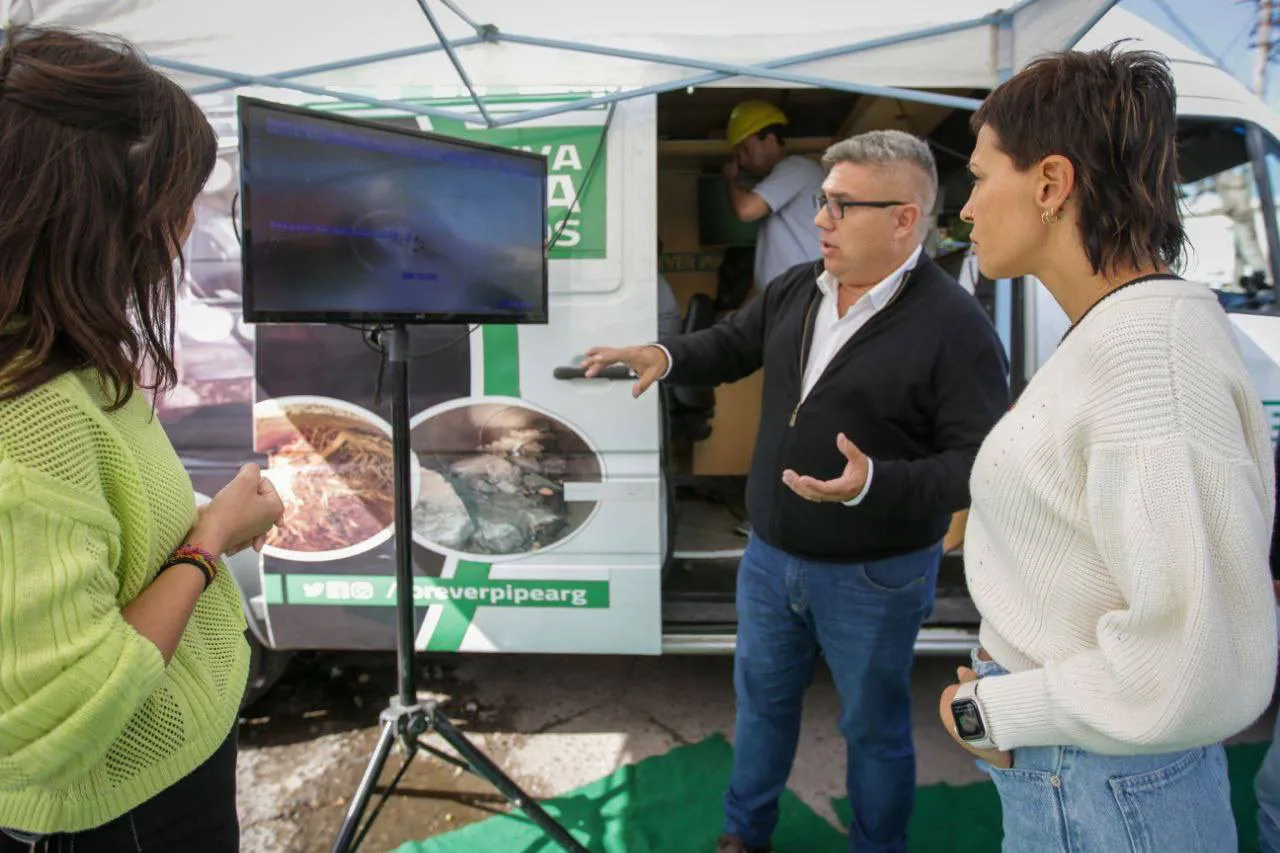 MAYRA SUPERVISÓ TRABAJOS DE LIMPIEZA Y DESOBSTRUCCIÓN DE PLUVIALES EN LA FLORIDA 1