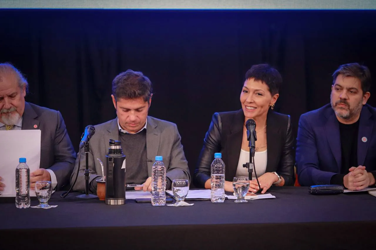 MAYRA Y AXEL KICILLOF CERRARON EL ENCUENTRO BONARENSE DE CIENCIA Y UNIVERSIDAD EN LA UNQ (3)
