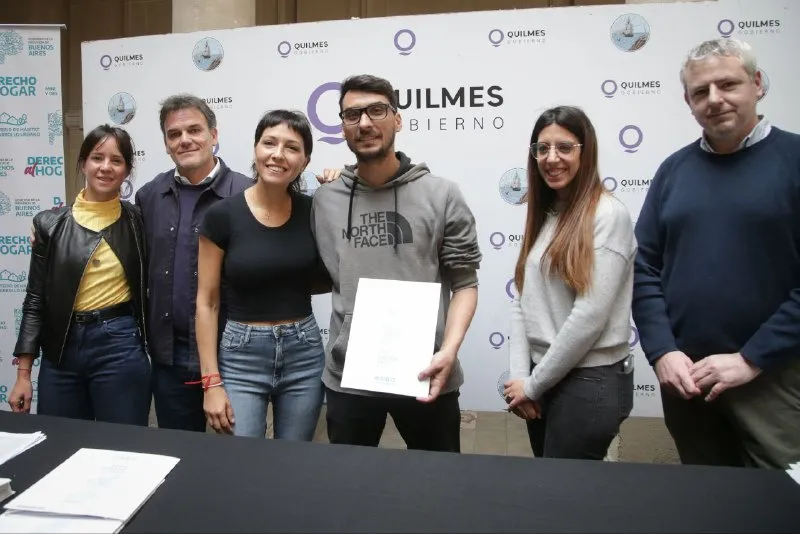 MAYRA EN ENTREGA DE CRÉDITOS 2