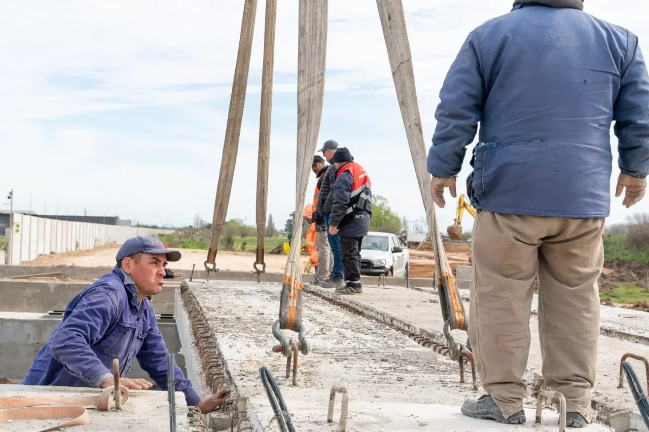 Obras_en_la_Autopista_Buenos_Aires_-_La_Plata