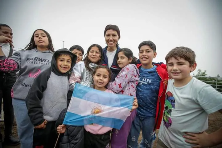 MAYRA JUNTO A MÁS DE 20 MIL QUILMEÑOS DISFRUTARON DEL NUEVO PARQUE MUNICIPAL DE LA RIBERA 3