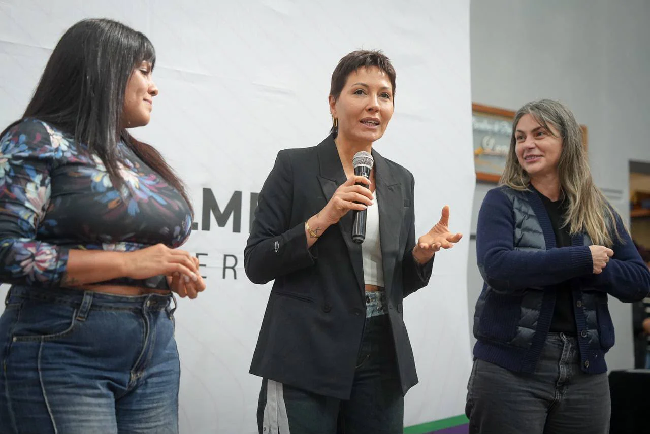 MAYRA Y EVA MIERI ENTREGARON 200 PROTECTORES AUDITIVOS EN EL MARCO DEL DÍA PROVINCIAL DEL AUTISMO 4