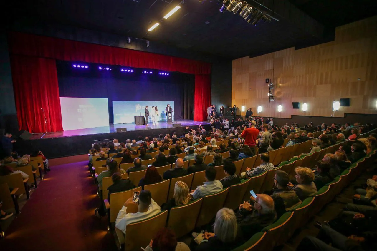 9d536ad3-9ace-4c77-bf66-543cd0162e21