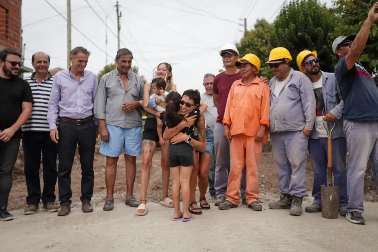 MAYRA Y KATOPODIS RECORRIERON OBRAS DE PAVIMENTO EN EL BARRIO LA UNIÓN DE SAN FRANCISCO SOLANO 4