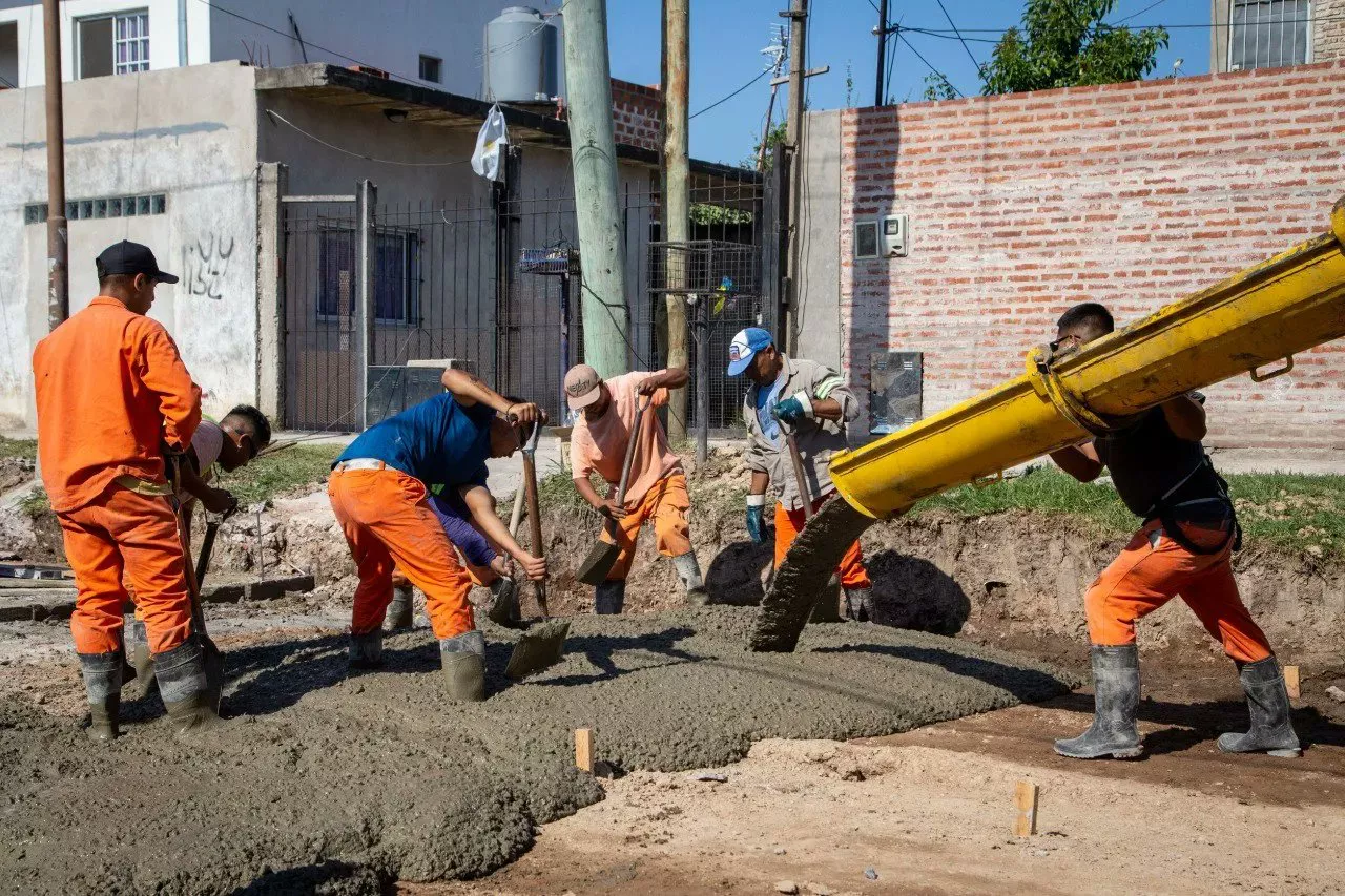 RECONSTRUCCIÓN DE PAVIMENTOS EN VILLA LA FLORIDA 3 (2)