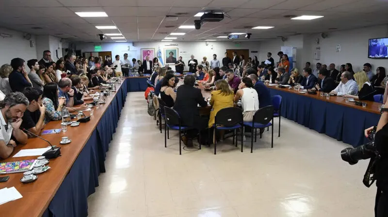 comisiones-constitucion-800x448
