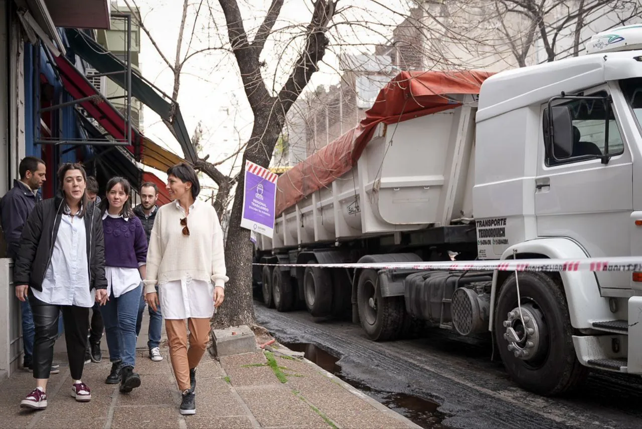 MAYRA RECORRIÓ OBRA DE REPAVIMENTACIÓN EN QUILMES CENTRO 1