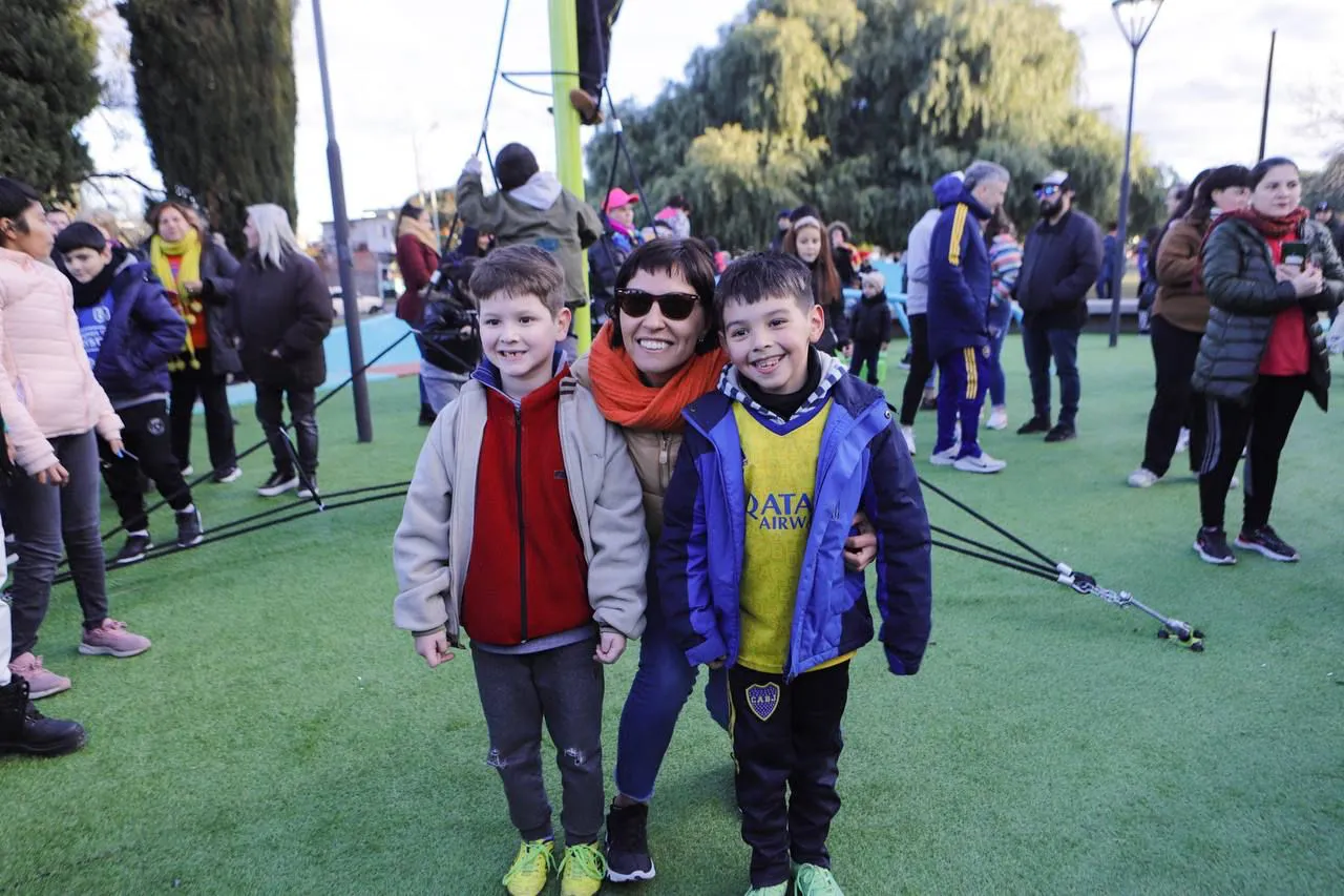 MAYRA INAUGURÓ UNA NUEVA PLAZA INCLUSIVA EN EL PARQUE DE LA CIUDAD (2)