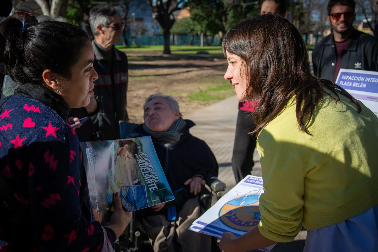 CECI SOLER SUPERVISÓ EL AVANCE DE LA OBRA DE REFACCIÓN INTEGRAL DE PLAZA BELÉN EN BERNAL OESTE (5)