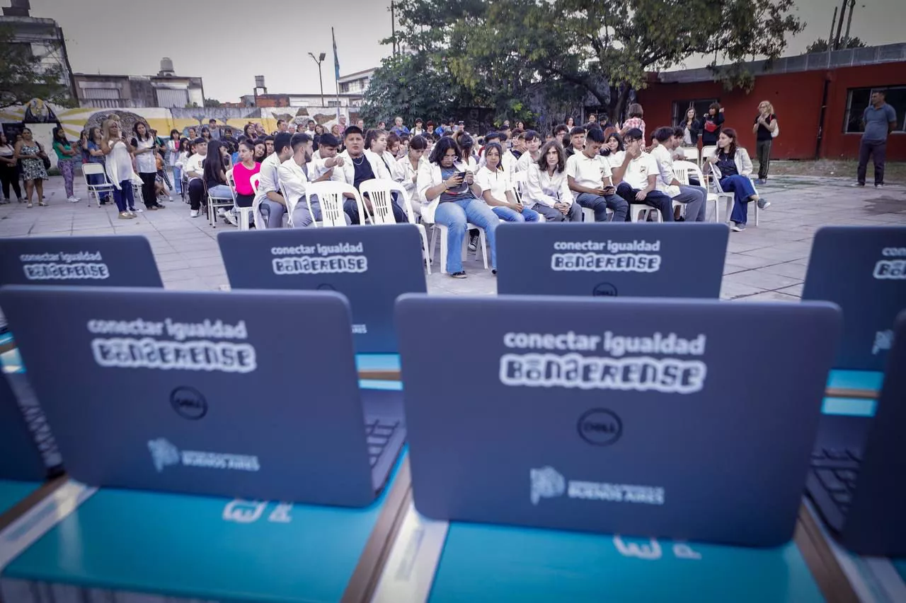 6df4fa51-70f6-492b-b359-896edc68bf8d